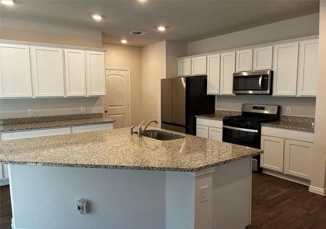 Photo 4 of Single family home for sale at 164 Alamo Vine Ct, Kyle, TX 78640 | MLS# 1820268 | Listing updated on 2026-10-06