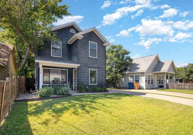 Photo 1 of Single family home for sale at 108 Chicon St, Austin, TX 78702 | MLS# 3914706 | Listing updated on 2026-10-25