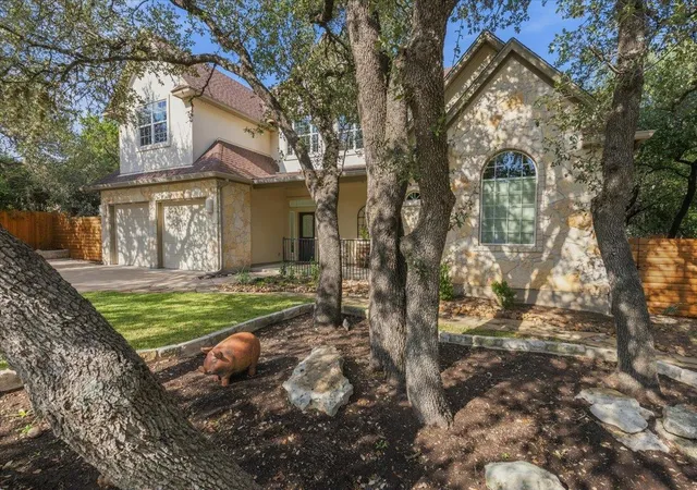 Single family home for sale at 811 Presa Arriba Rd, Austin, TX 78733 | MLS# 5425686