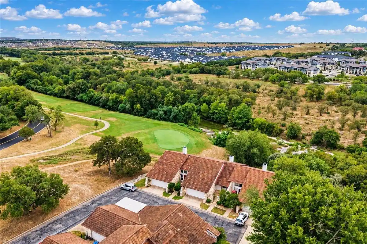 Listing Photo 2 - Condo for sale in 2217 Onion Creek Pkwy located at 2217 Onion Creek Pkwy, Austin, TX 78747 - Unit #125