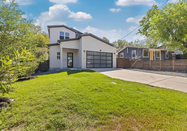 Photo 1 of Single family home for sale at 1719 Bunche Rd, Austin, TX 78721 | MLS# 4506082 | Listing updated on 2026-09-25