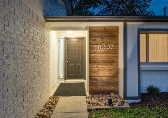Photo 3 of Single family home for sale at 10307 Quail Ridge Dr, Austin, TX 78758 | MLS# 3416396 | Listing updated on 2026-10-06