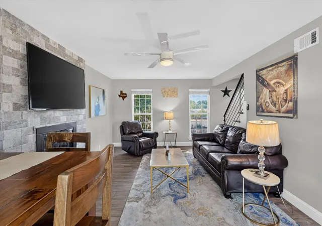 Photo 2 of Single family home for sale at 8608 Delaware Ct, Austin, TX 78758 | MLS# 4110343 | Listing updated on 2026-10-03