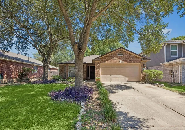 Single family home for sale at 4316 Companeros Way, Austin, TX 78749 | MLS# 5578379