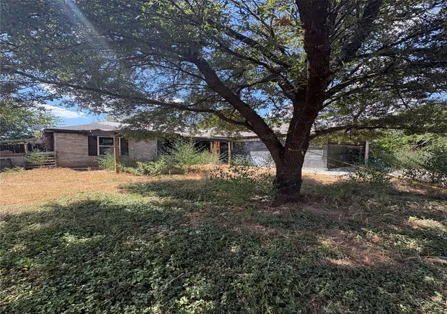 Photo 2 of Single family home for sale at 205 Barberry Dr, Georgetown, TX 78626 | MLS# 1467856 | Listing updated on 2026-09-06