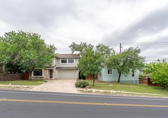 Single family home for sale at 10214 Bilbrook Pl, Austin, TX 78748 | MLS# 3675234
