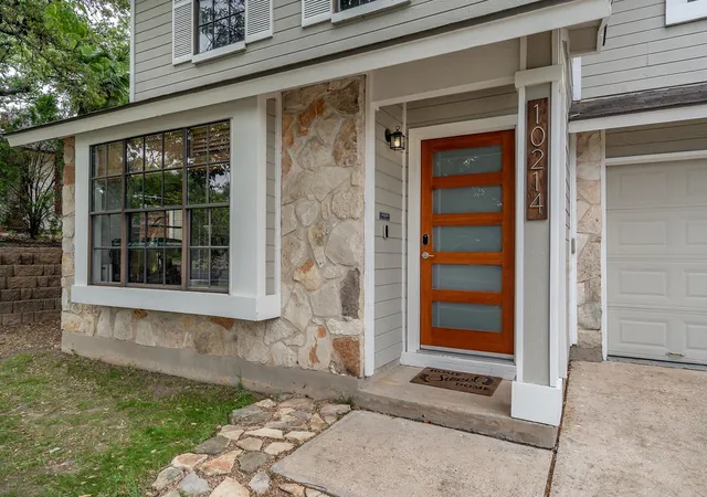 Photo 4 of Single family home for sale at 10214 Bilbrook Pl, Austin, TX 78748 | MLS# 3675234 | Listing updated on 2026-09-12