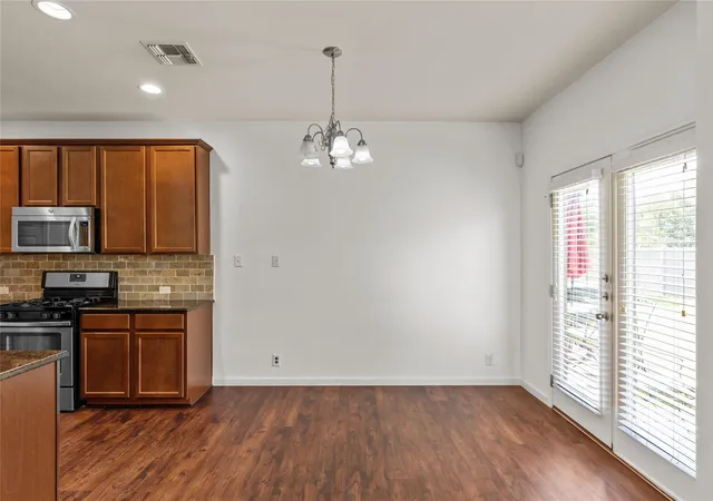 Listing Photo 5 - Condo for sale in building located at 11409 Lost Maples Trl, Austin, TX 78748 - Unit #11409