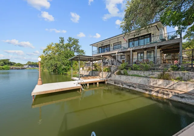 Photo 3 of Single family home for sale at 1517 County Rd 132a, Kingsland, TX 78639 | MLS# 7256368 | Listing updated on 2026-09-30