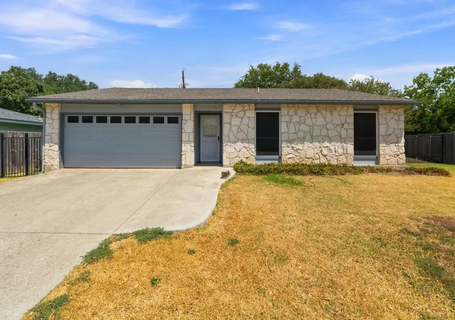 Photo 1 of Single family home for sale at 3102 Jeanne Marie Ct, Austin, TX 78745 | MLS# 8323243 | Listing updated on 2026-10-16