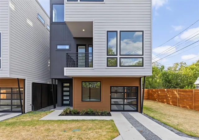 Photo 3 of Single family home for sale at 100 W Odell St #3, Austin, TX 78752 | MLS# 8339136 | Listing updated on 2026-10-09