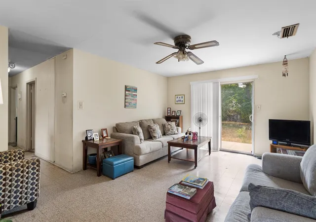 Photo 3 of Single family home for sale at 201 Cinderella Dr, Austin, TX 78752 | MLS# 8050084 | Listing updated on 2026-09-08