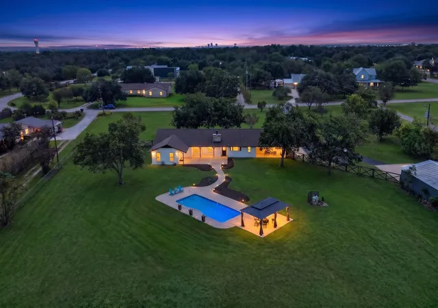 Photo 3 of Single family home for sale at 504 Buckaroo Trl, Buda, TX 78610 | MLS# 4384393 | Listing updated on 2026-10-03