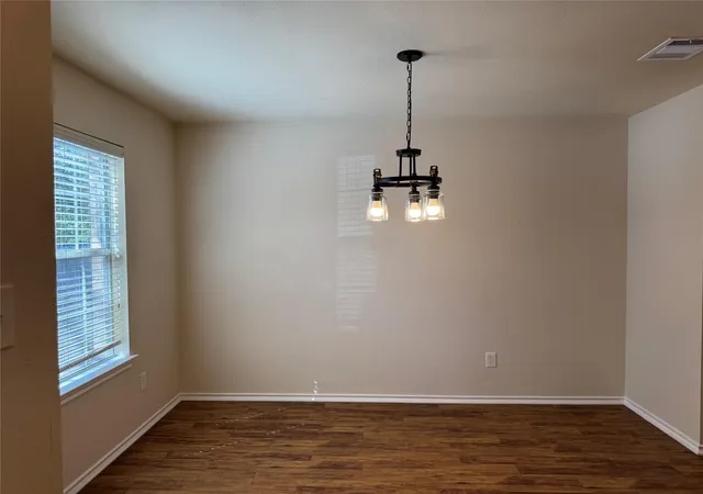 Photo 2 of Single family home for sale at 200 Meadow Park Dr, Georgetown, TX 78626 | MLS# 3419115 | Listing updated on 2026-10-19