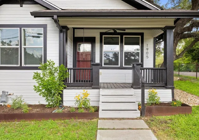 Photo 3 of Single family home for sale at 1905 Brackenridge St, Austin, TX 78704 | MLS# 2511998 | Listing updated on 2026-09-26