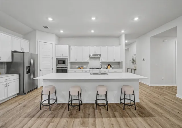 Photo 2 of Single family home for sale at 421 Abruzzi St, Leander, TX 78641 | MLS# 8151657 | Listing updated on 2026-09-17