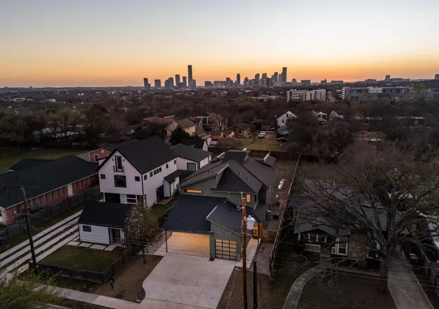 Photo 2 of Single family home for sale at 1610 Harvey #A, Austin, TX 78702 | MLS# 3002012 | Listing updated on 2026-10-11
