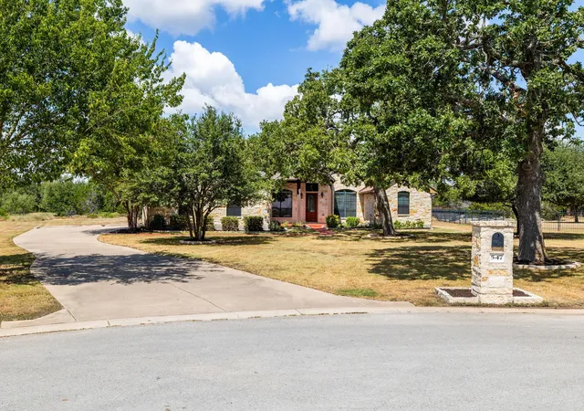 Photo 1 of Single family home for sale at 547 Shelf Rock Rd, Driftwood, TX 78619 | MLS# 8783710 | Listing updated on 2026-10-08