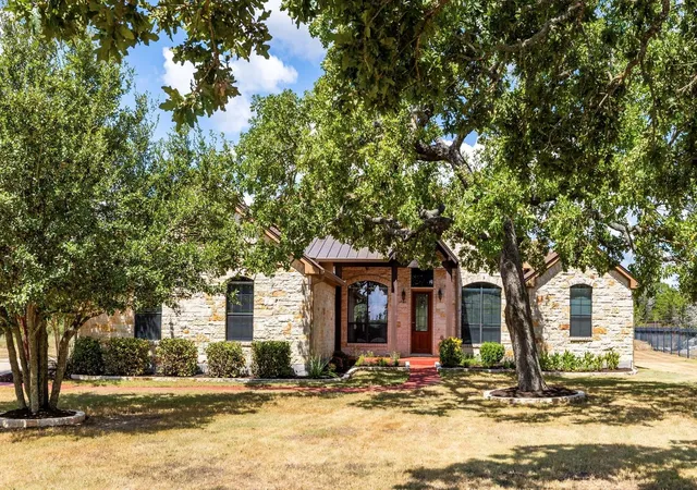 Photo 3 of Single family home for sale at 547 Shelf Rock Rd, Driftwood, TX 78619 | MLS# 8783710 | Listing updated on 2026-10-08