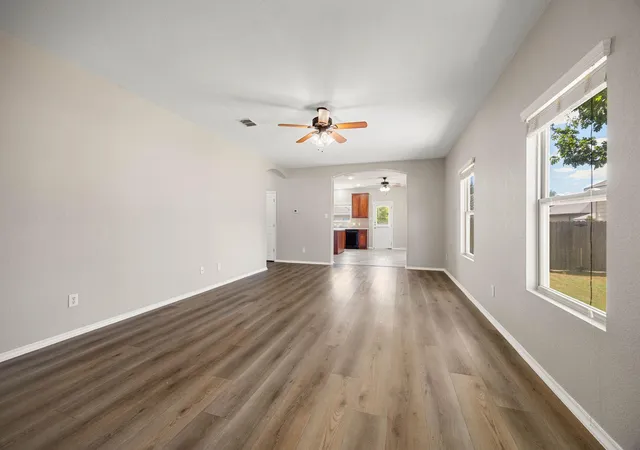 Photo 4 of Single family home for sale at 1200 Reagan Wells Dr, Hutto, TX 78634 | MLS# 2036509 | Listing updated on 2026-09-18