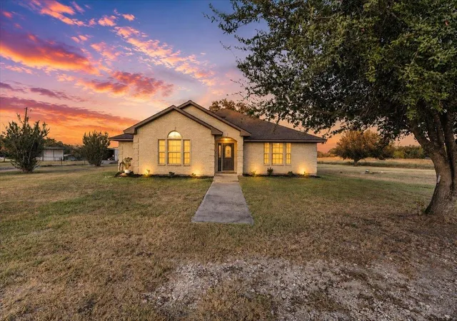 Photo 3 of Single family home for sale at 972 County Rd 335, Rockdale, TX 76567 | MLS# 7792017 | Listing updated on 2026-10-07