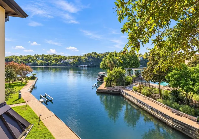 Photo 2 of Condo for sale at 2465 Westlake Dr, Austin, TX 78746 | MLS# 3570230 | Listing updated on 2026-09-24
