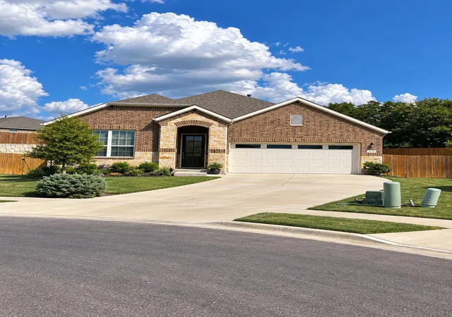Photo 2 of Single family home for sale at 2100 Magnolia Hl Dr, Leander, TX 78641 | MLS# 9461384 | Listing updated on 2026-10-06