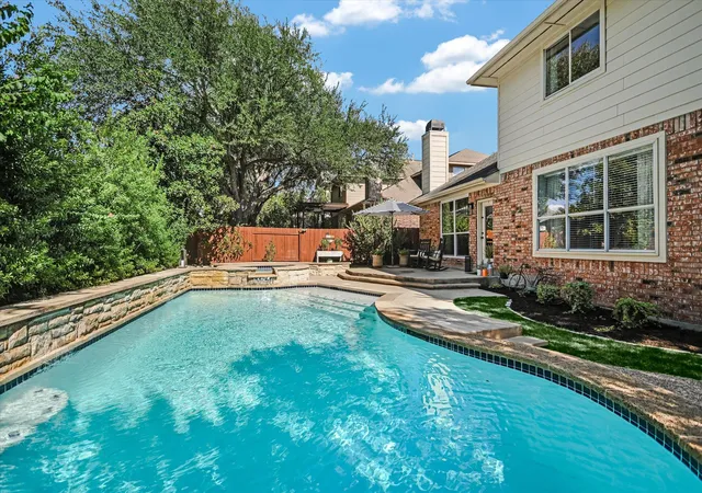 Photo 3 of Single family home for sale at 2900 Grimes Ranch Rd, Austin, TX 78732 | MLS# 6881009 | Listing updated on 2026-10-08