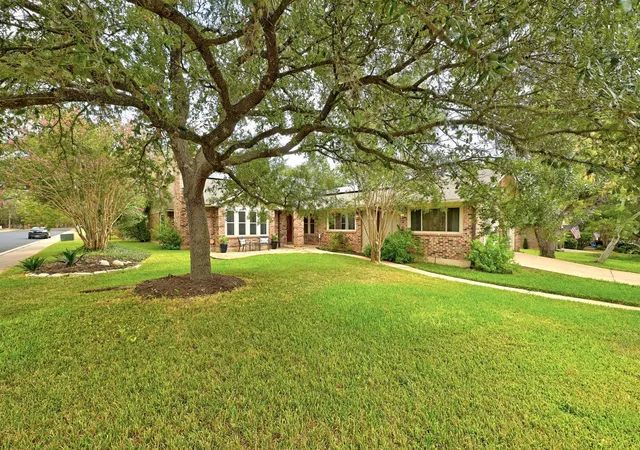 Photo 3 of Single family home for sale at 11218 Stormy Ridge Rd, Austin, TX 78739 | MLS# 9351843 | Listing updated on 2026-10-03