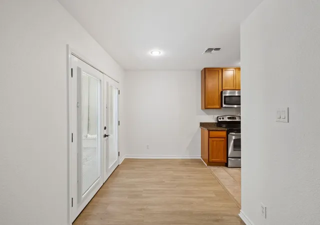 Photo 4 of Condo for sale at 6700 Cooper Ln #19, Austin, TX 78745 | MLS# 8224790 | Listing updated on 2026-09-17