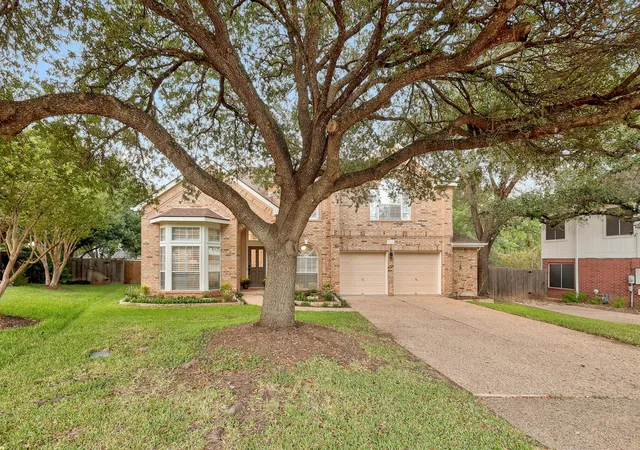 Single family home for sale at 10810 Pinkney Ln, Austin, TX 78739 | MLS# 1362064