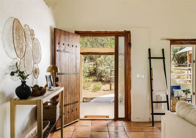 Photo 4 of Single family home for sale at 901 Old Red Ranch Rd, Dripping Springs, TX 78620 | MLS# 9014768 | Listing updated on 2026-10-29