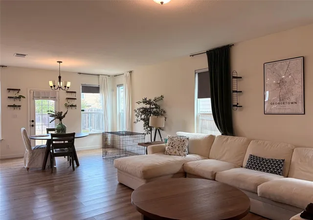 Listing Photo 5 - Condo for sale in building located at 1007 Brambles Dr, Georgetown, TX 78626