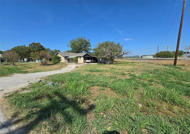 Photo 3 of Single family home for sale at 16 Church St, Maxwell, TX 78656 | MLS# 5063210 | Listing updated on 2026-09-13