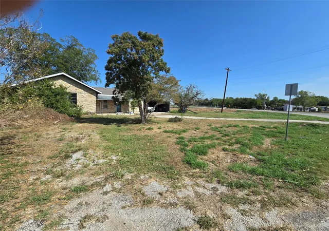 Photo 4 of Single family home for sale at 16 Church St, Maxwell, TX 78656 | MLS# 5063210 | Listing updated on 2026-09-13