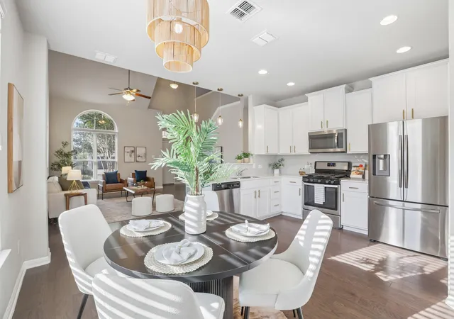 Photo 3 of Single family home for sale at 1912 Bobbywoods Ln, Manchaca, TX 78652 | MLS# 2417734 | Listing updated on 2026-09-21