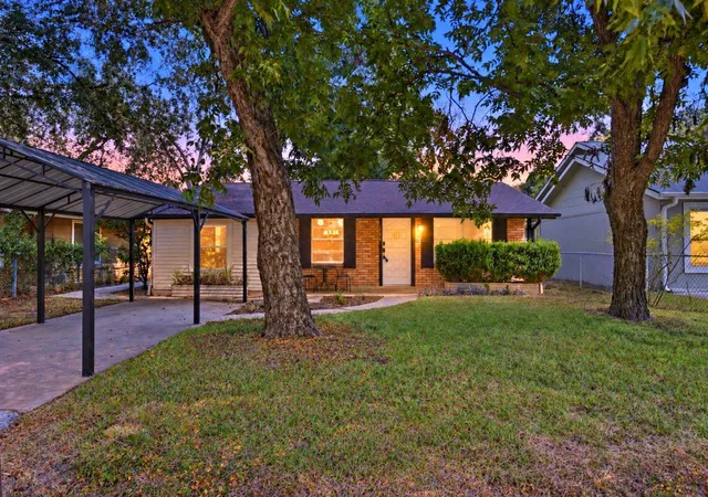 Photo 2 of Single family home for sale at 3206 Goodwin Ave, Austin, TX 78702 | MLS# 4992532 | Listing updated on 2026-09-12