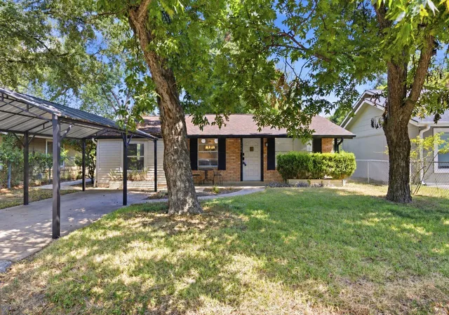 Photo 3 of Single family home for sale at 3206 Goodwin Ave, Austin, TX 78702 | MLS# 4992532 | Listing updated on 2026-09-12