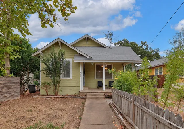 Photo 1 of Single family home for sale at 708 W 35th Street, Austin, TX 78705 | MLS# 8144596 | Listing updated on 2026-09-24