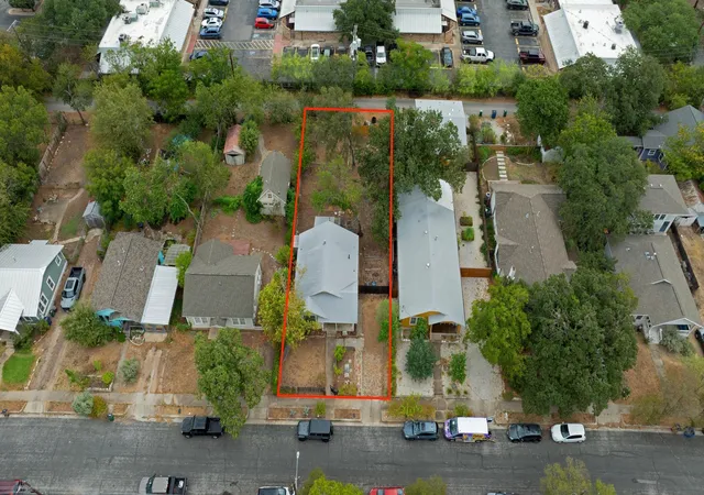 Photo 2 of Single family home for sale at 708 W 35th Street, Austin, TX 78705 | MLS# 8144596 | Listing updated on 2026-09-24