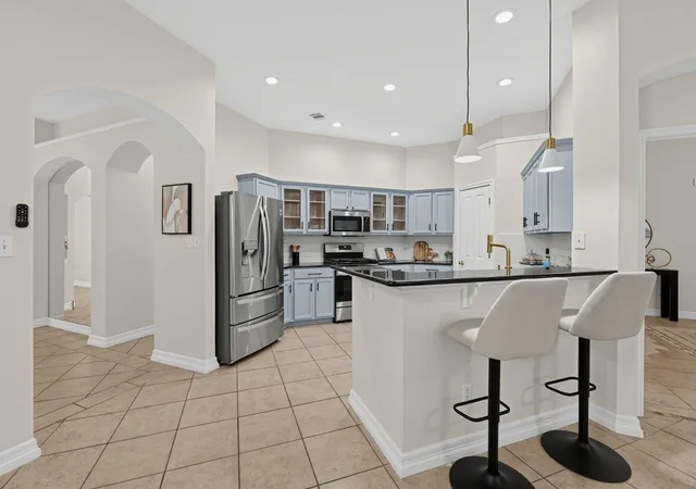 Photo 2 of Single family home for sale at 6610 Debcoe Dr, Austin, TX 78749 | MLS# 5653110 | Listing updated on 2026-09-17