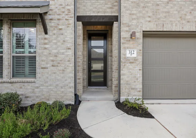 Photo 3 of Single family home for sale at 312 Maddox Dr, Georgetown, TX 78628 | MLS# 6467111 | Listing updated on 2026-09-19