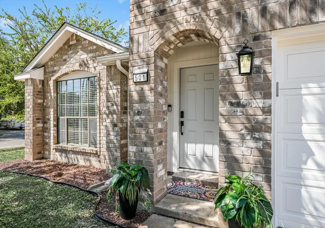 Photo 3 of Single family home for sale at 501 Battlecreek Ln, Leander, TX 78641 | MLS# 6792233 | Listing updated on 2026-09-05