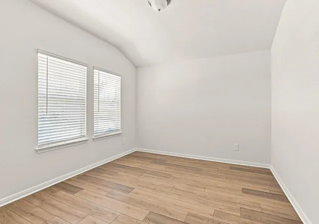 Photo 3 of Single family home for sale at 180 Coopers Hawk Crst, Cedar Creek, TX 78612 | MLS# 5885580 | Listing updated on 2026-09-05