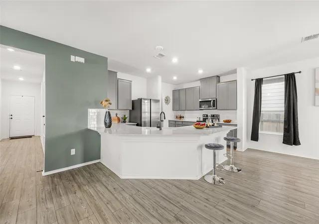 Photo 2 of Single family home for sale at 105 Colonel Mcnally Loop, Jarrell, TX 76537 | MLS# 9630858 | Listing updated on 2026-10-23