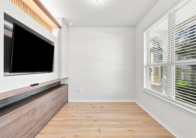 Listing Photo 5 - Condo for sale in building located at 14300 Mccoy Loop, Austin, TX 78717 - Unit #21