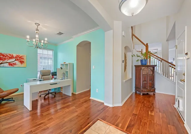 Photo 3 of Single family home for sale at 5120 Bluestar Dr, Austin, TX 78739 | MLS# 5073205 | Listing updated on 2026-10-08