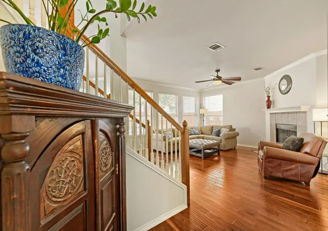 Photo 4 of Single family home for sale at 5120 Bluestar Dr, Austin, TX 78739 | MLS# 5073205 | Listing updated on 2026-10-08