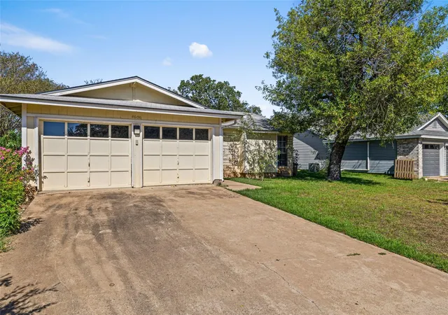 Photo 2 of Single family home for sale at 4606 Borage Dr, Austin, TX 78744 | MLS# 1838278 | Listing updated on 2026-10-08