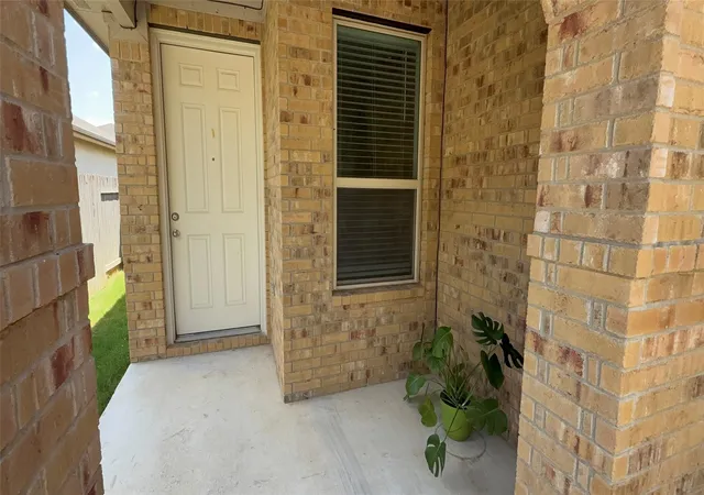 Photo 3 of Single family home for sale at 113 Mountain Valley St, Georgetown, TX 78628 | MLS# 1995047 | Listing updated on 2026-09-28